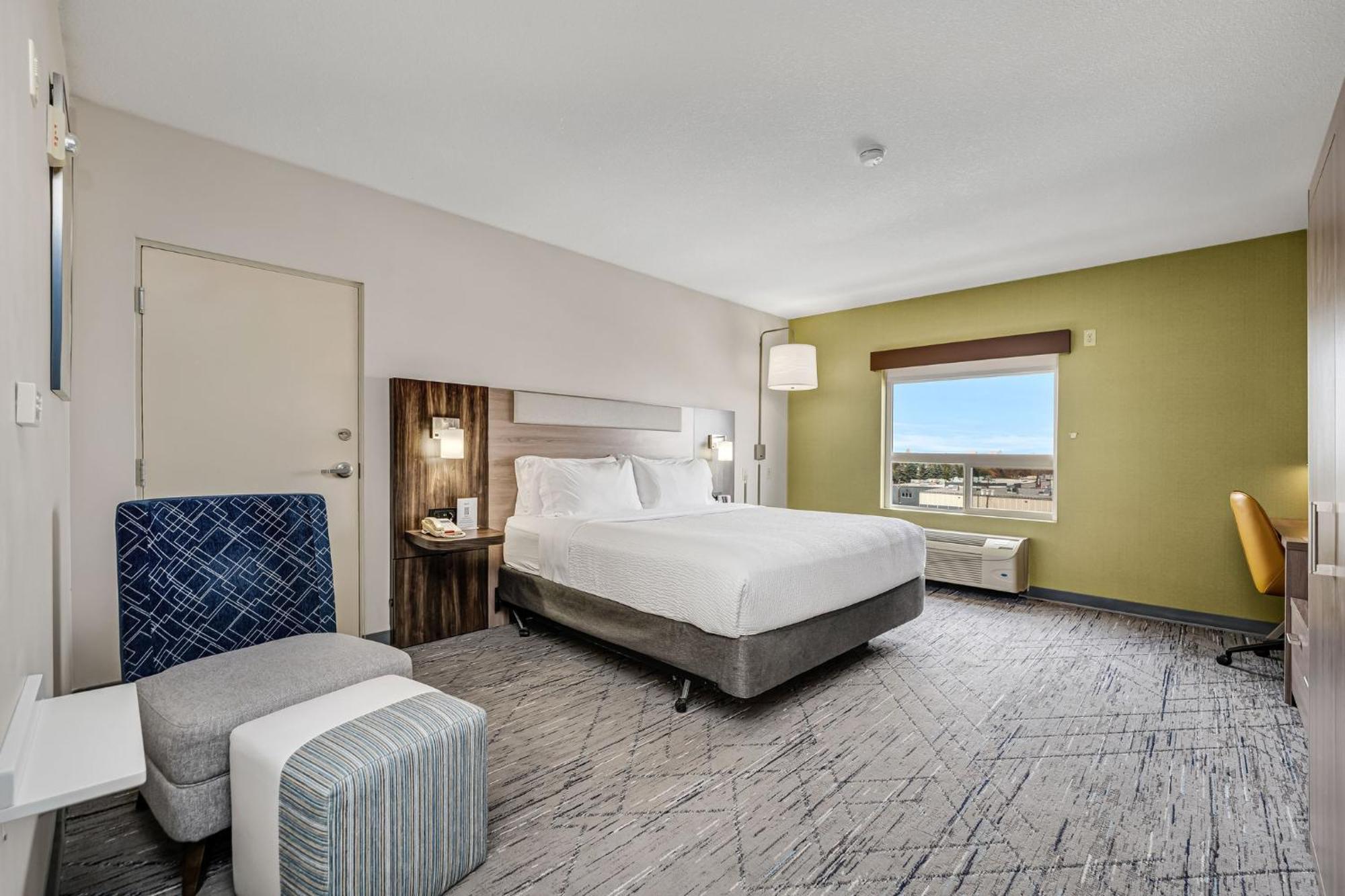 Holiday Inn Express Hotel & Suites-Edmonton South By Ihg Exterior foto