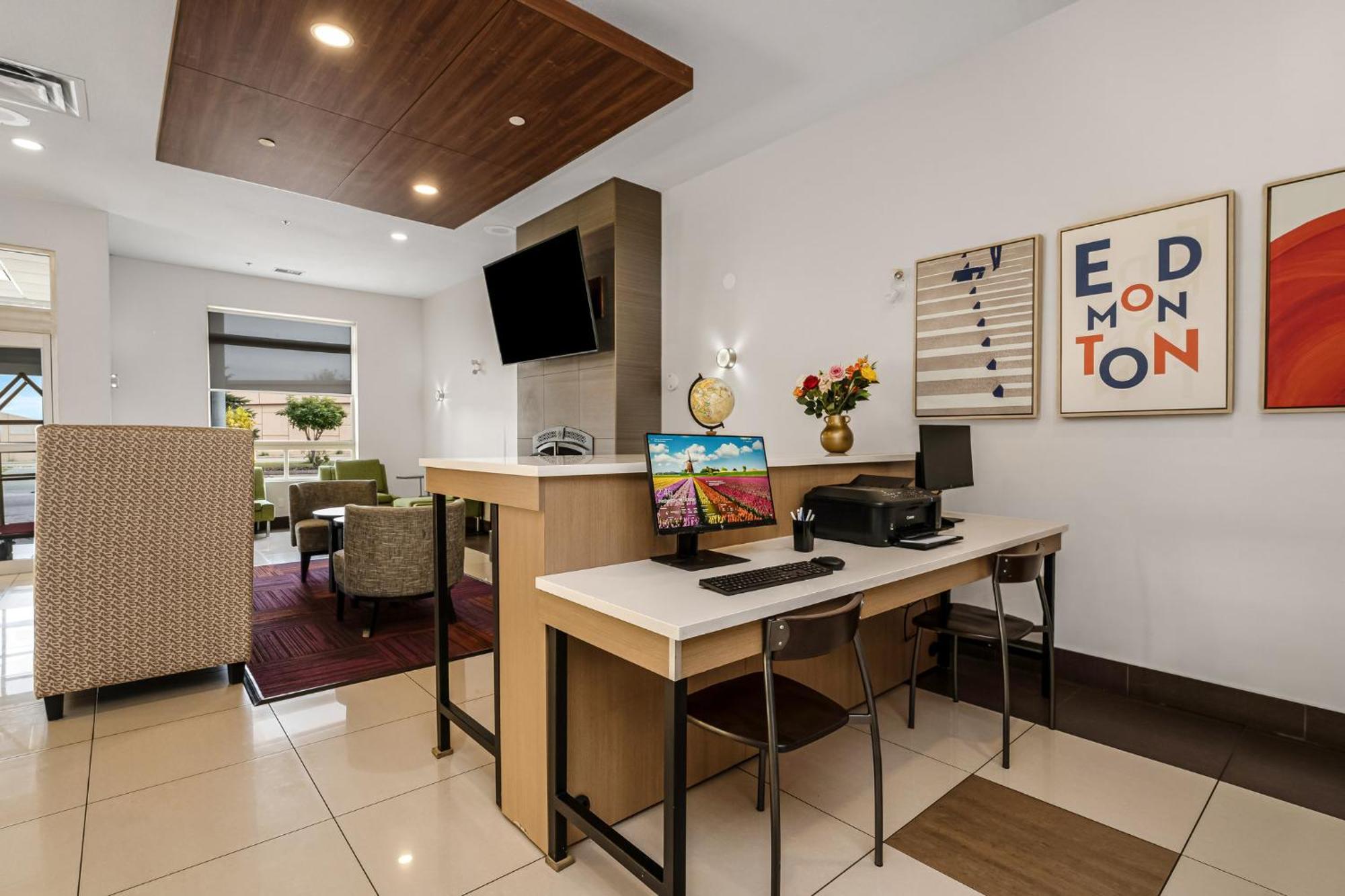 Holiday Inn Express Hotel & Suites-Edmonton South By Ihg Exterior foto