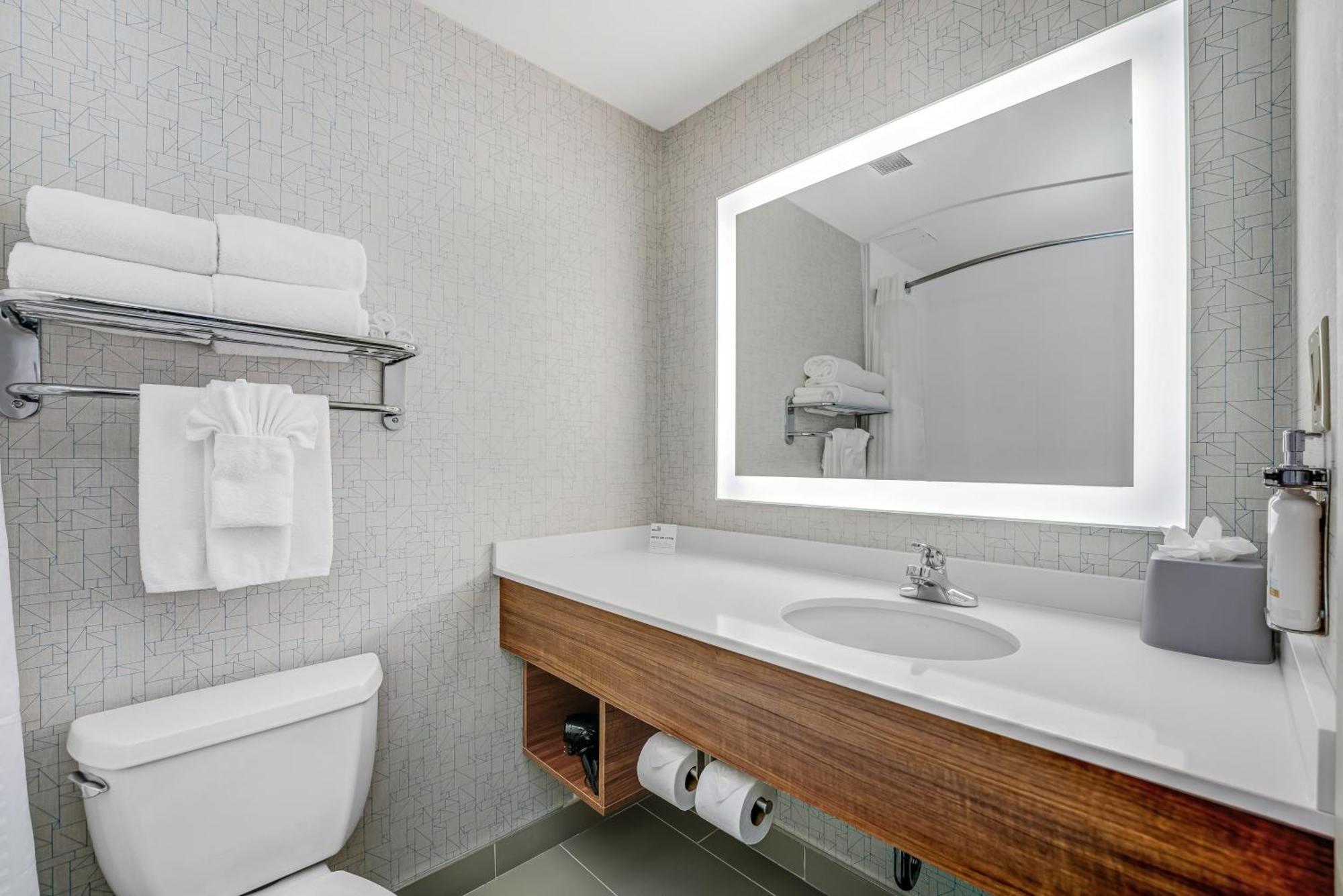 Holiday Inn Express Hotel & Suites-Edmonton South By Ihg Exterior foto