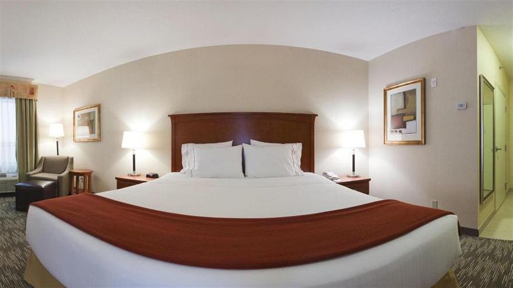 Holiday Inn Express Hotel & Suites-Edmonton South By Ihg Exterior foto